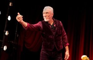 Crítica de ‘Todos os demônios estão aqui’: Patrick Page e o vilão Bard
