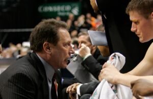 Tom Izzo apoia a demissão do ex-jogador Paul Davis