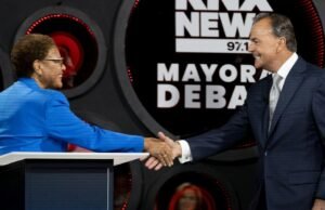 O desenvolvedor bilionário Rick Caruso não concorrerá a prefeito de Los Angeles ou governador da Califórnia