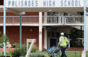 LAUSD diz que Pali High está segura após o incêndio. Os pais têm preocupações