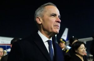 O primeiro-ministro canadense, Mark Carney, iniciou uma visita histórica de 4 dias à China para consertar os laços