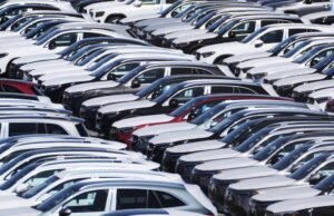 As vendas de automóveis desaceleraram à medida que os compradores da classe média abandonam os carros novos
