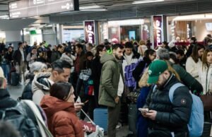 Acidente de trem de alta velocidade após descarrilamento no sul da Espanha mata pelo menos 21