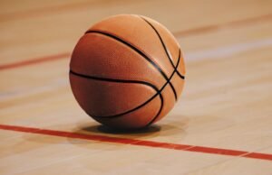 Basquete colegial: resultados dos playoffs femininos de quinta-feira
