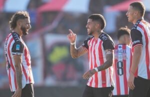 Barracas venceu o Gimnasia por 2 a 0 e conquistou sua primeira vitória no Apertura