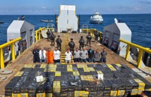 O governo de El Salvador relata uma apreensão recorde de drogas em uma operação no mar
