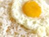 Por que o arroz com ovos oferece os mesmos benefícios proteicos que a carne vermelha, dizem os especialistas