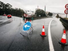 A PO-11, entre Marín e Pontevedra, está fechada pelo quarto dia consecutivo, depois de ter sido inundada.