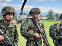 O exército encontrou três soldados desaparecidos enquanto lutava contra os rebeldes Calarcá em Guaviare