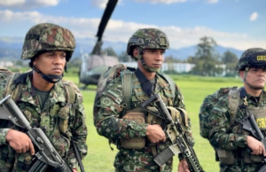 O exército encontrou três soldados desaparecidos enquanto lutava contra os rebeldes Calarcá em Guaviare