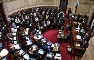 Senado: Governo e aliados reúnem-se hoje para aprovar reformas laborais, após quase dois meses de negociações