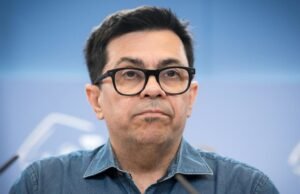 Gerardo Pisarello derrotou Bob Pop nas primárias do BComú e será candidato a prefeito de Barcelona junto com Carol Recio