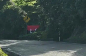 Devido à instalação de bandeiras do ELN e possíveis explosões, a rota Medellín-Costa do Caribe foi fechada.