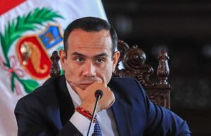 Disseram que uma menina foi 24 vezes ao escritório de José Jerí sem registrar o horário de saída.