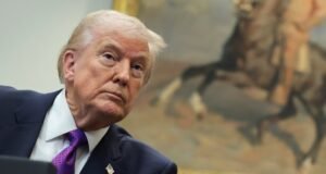 Donald Trump alerta o Irão sobre “consequências muito tristes” se não for alcançado acordo nuclear