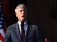 O secretário de Energia dos EUA confirmou que o embargo ao petróleo venezuelano “terminou de forma geral”.