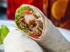 Wraps de Frango Empanado com Legumes Frescos, uma receita rápida, balanceada e fácil para salvar o jantar