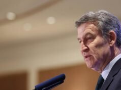 Feijóo acusa Governo de “conhecer, encobrir e proteger” alegados abusos sexuais cometidos pela polícia do DAO