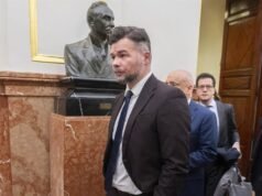 Rufián convida Junqueras para o seu evento de união da esquerda e minimiza o facto de coincidir com o encontro em Madrid.