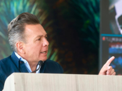 O governador de Jalisco relata a normalidade dos serviços e anuncia o retorno às aulas na quarta-feira