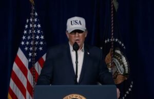 Donald Trump apelou ao povo iraniano para “assumir o controlo” do seu governo após o ataque ao regime: “A hora da sua liberdade está próxima”
