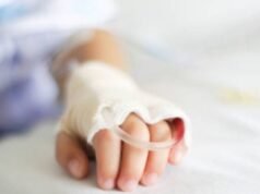 “Amanhã pode ser tarde demais”: um menino de dois anos espera por um coração depois que seu primeiro transplante falhou