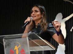 A prefeita de Cuauhtémoc, Alessandra Rojo de la Vega, foi agredida durante um evento