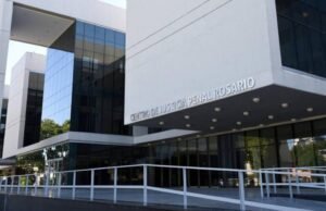 Começou o julgamento de 21 policiais acusados de torturar e ameaçar sete jovens em Rosário
