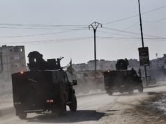 Estado Islâmico assume responsabilidade pelo ataque que matou um soldado e um civil em Raqqa (Síria)