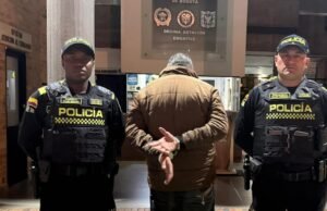 Um homem de 54 anos foi preso no noroeste de Bogotá após um tiroteio em sua casa