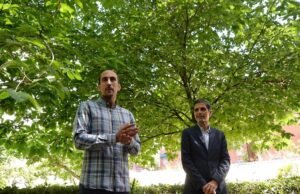 O secretário-geral do PSOE em Alcalá demitiu-se após um documento contra o secretário da Associação por uma fotografia em que aparecia a retirar o interior das suas ‘asas’.