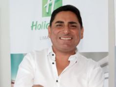 Carlos Álvarez: perfil e currículo do candidato do partido País Para Todos às eleições de 2026