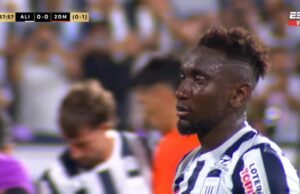 Eryc Castillo perde um pênalti crucial no Alianza Lima x 2 de Mayo em Matute no jogo de ida da Copa Libertadores 2026