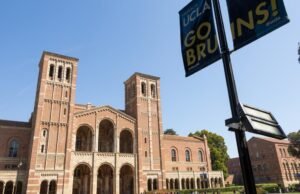Um e-mail enviado pelo professor da UCLA Mark Tramo no arquivo de Epstein gerou protestos
