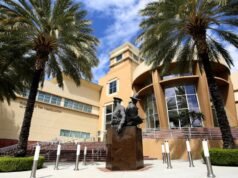 Execução hipotecária após venda de casa em Burbank desconhecida do proprietário ou comprador