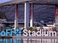 Funcionário flagrado em vídeo fazendo ameaças do ICE aos fãs do SoFi Stadium