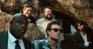 Crítica dos Napa Boys: muito humor para fãs de comédia excêntrica