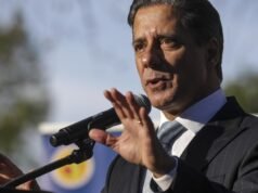 Suporte LAUSD. Alberto Carvalho em licença remunerada após operação do FBI