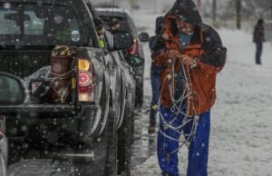 Correntes de neve no 101? Avisos de viagem falsos causam caos em Thousand Oaks