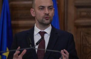 A França convocou um enviado devido aos comentários dos EUA sobre a morte do ativista de direita