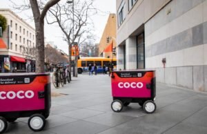 Um robô de entrega que luta contra os elementos em West Hollywood recebe apoio dos fãs online: ‘Go coco, go!’