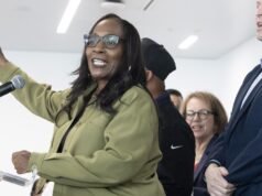 A Coalizão Trabalhista do Condado de LA apóia Karen Bass e classifica Raman como ‘oportunista político’