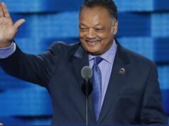 O presidente do Senado, Mike Johnson, negou que o Rev. Jesse Jackson mentirá em sua homenagem no Capitólio dos EUA