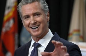 Newsom nega ‘indignação alimentada por magia’ e acusações de racismo na turnê do livro