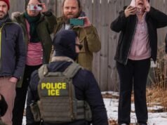 O que os independentes pensam sobre as recentes ações de imigração de Trump, de acordo com a nova pesquisa AP-NORC