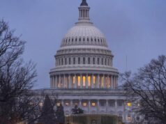 Após as críticas da Suprema Corte, os democratas pediram ao governo que devolvesse bilhões em custos de Trump