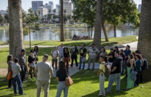 No meio do ataque à imigração, uma coligação de líderes dos EUA reuniu-se em Los Angeles para partilhar estratégias de resistência