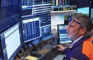 As ações afundam e os preços do petróleo sobem à medida que as preocupações com a IA, a inflação e uma possível guerra atingem Wall Street