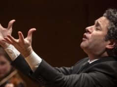 Gustavo Dudamel rege a primeira missa de Beethoven