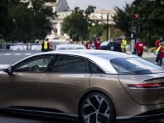 A fabricante de EV Lucid demitiu mais de 300 trabalhadores